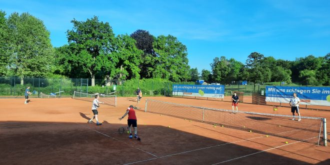 Mittwoch 18.05.2022 auf der Tennisanlage in Neuenstadt